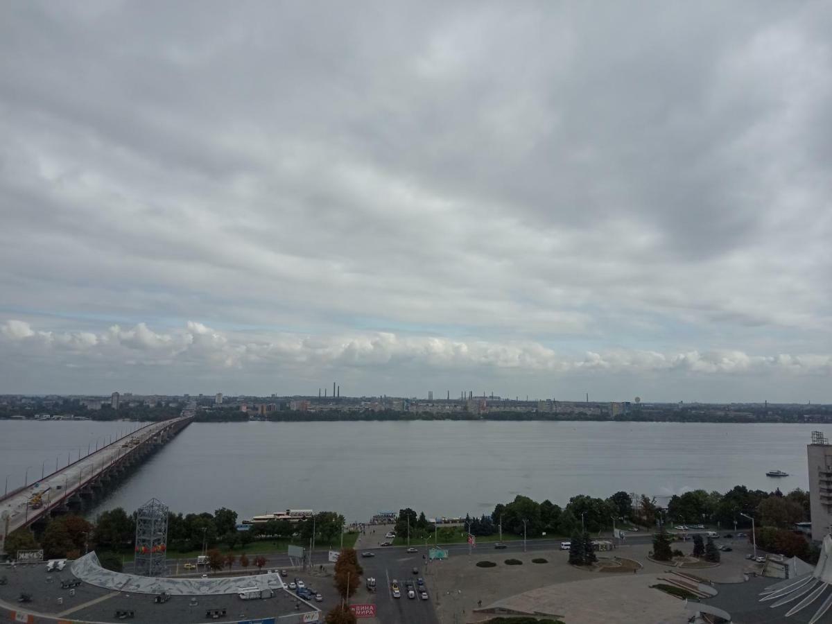 Most City Riverview Dnipro Bagian luar foto